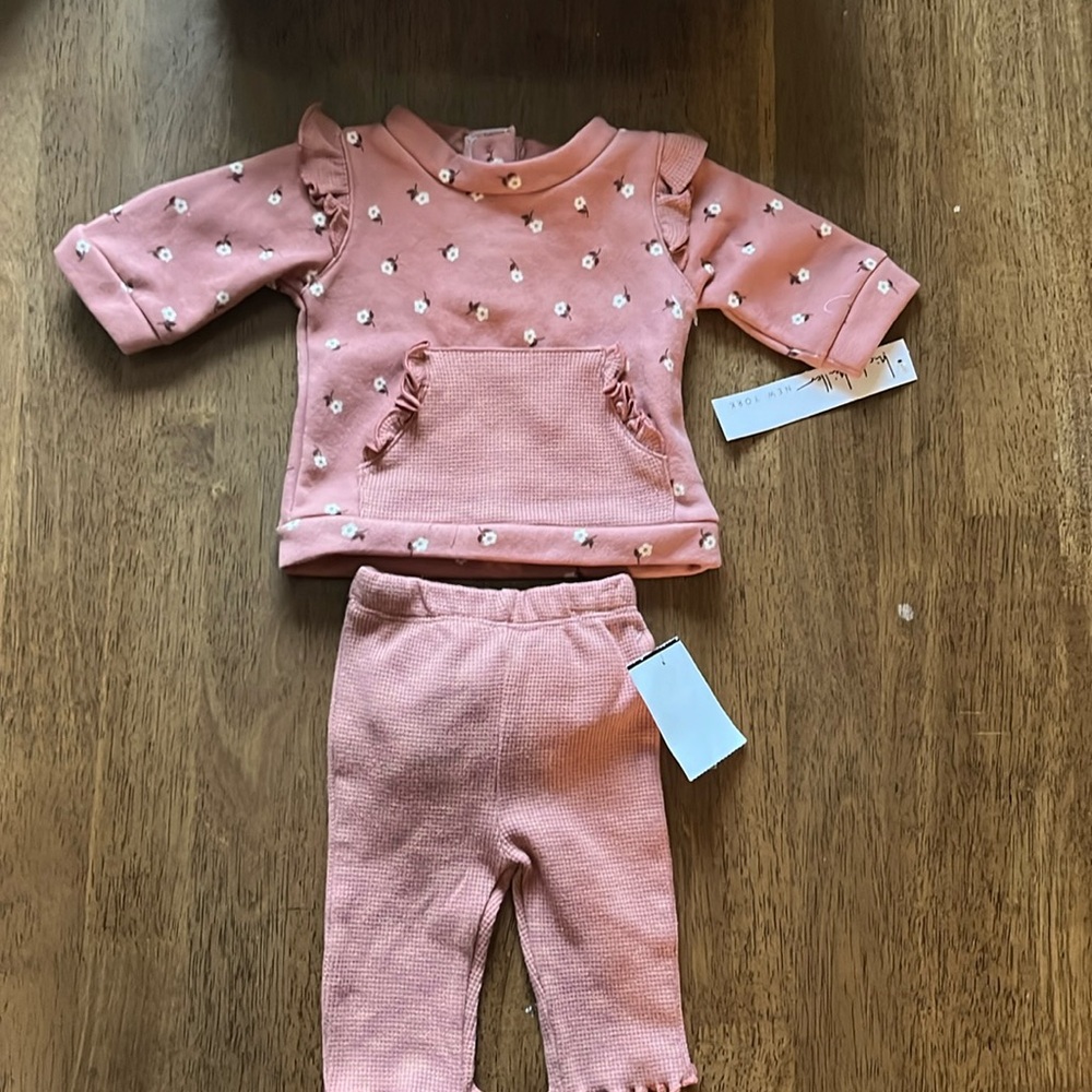 Nicole Miller 0-3 set/pant set